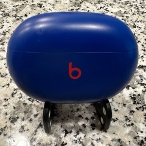 Beats Studio noise canceling ear buds